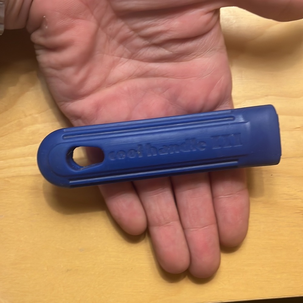 cool handle III commercial silicone pan handle, approximately 4 in./small 6” pan